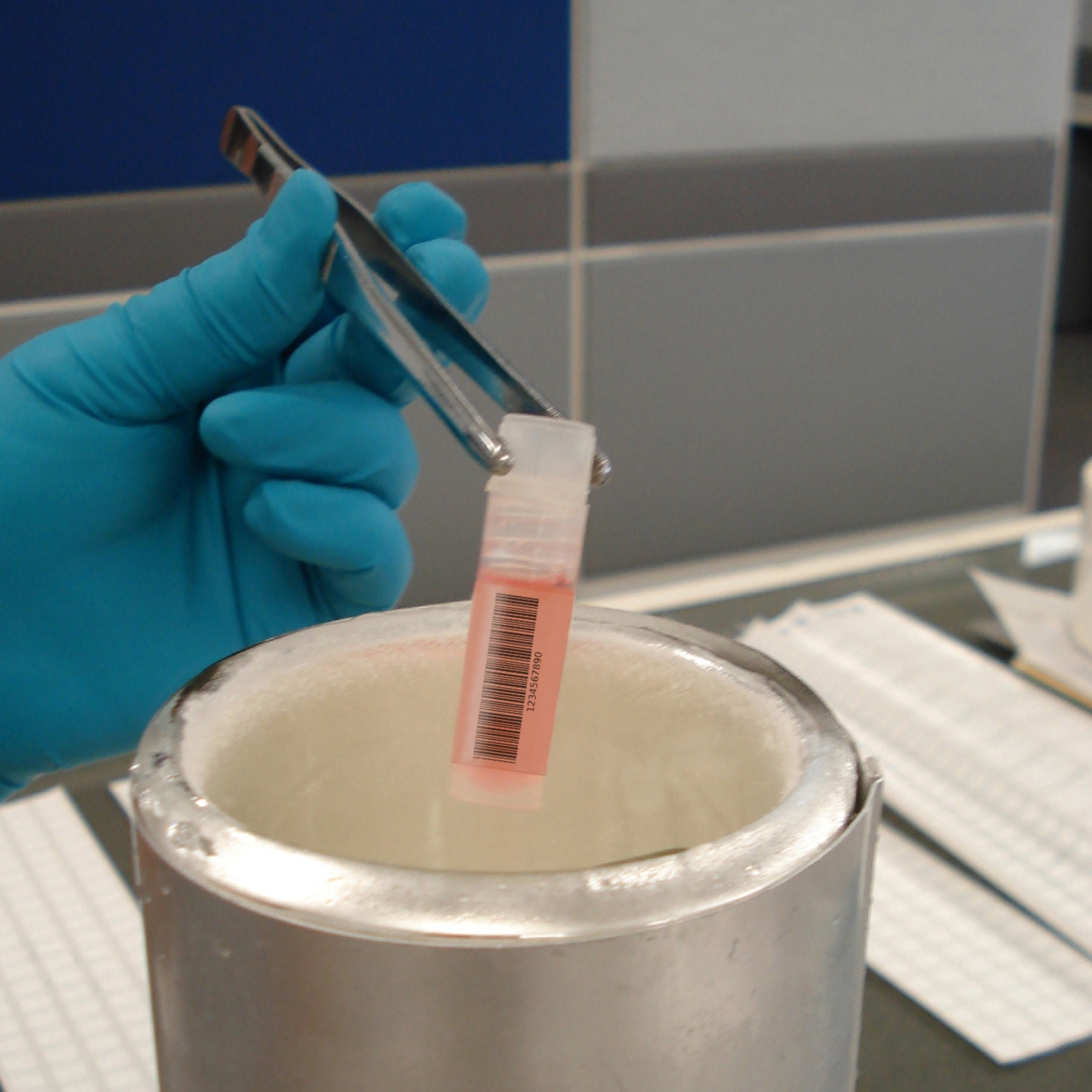 Cryogeen, label, B7600